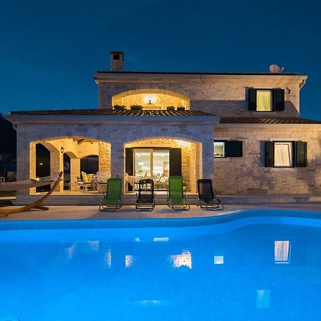 Villa Stonegate Estate - Bonus, Dvije Vile Jedna Cijena! Opatija Luaran gambar