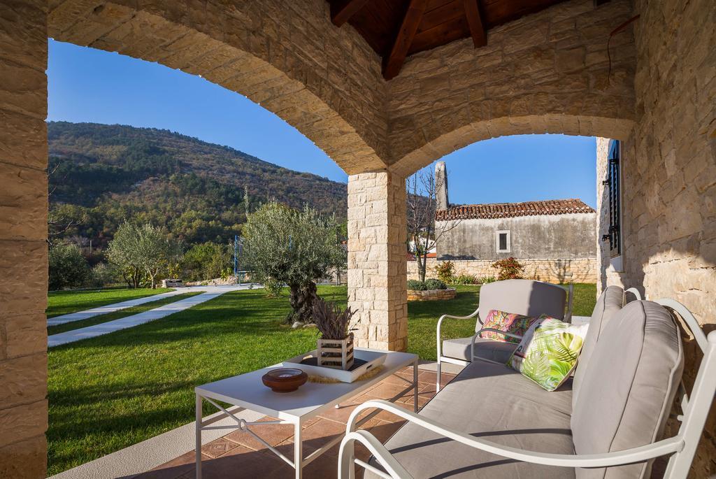 Villa Stonegate Estate - Bonus, Dvije Vile Jedna Cijena! Opatija Luaran gambar