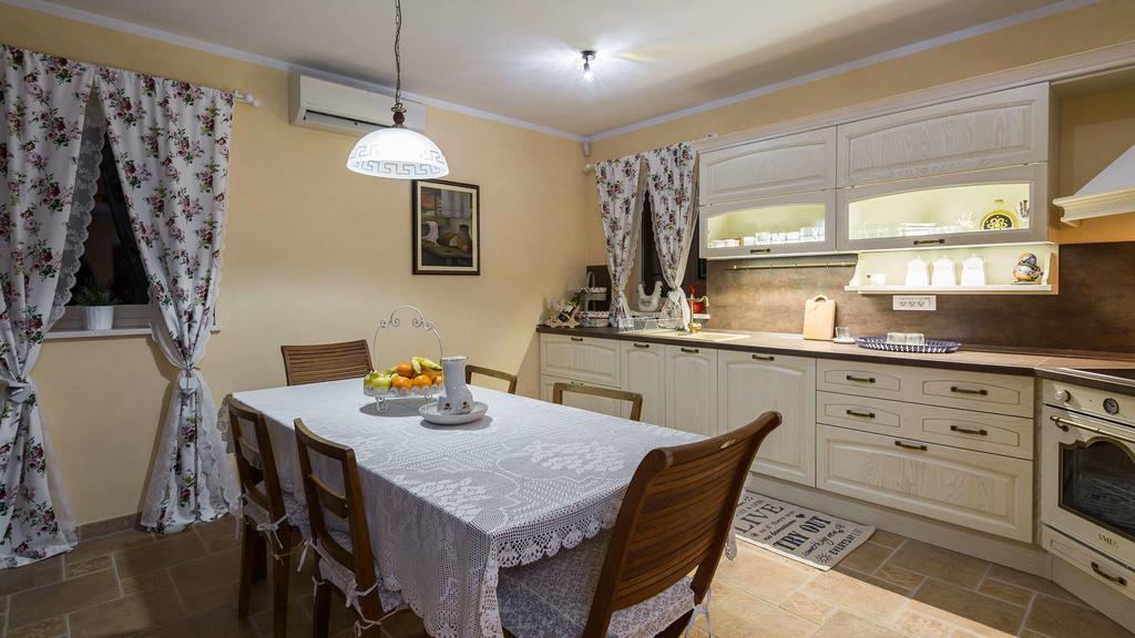 Villa Stonegate Estate - Bonus, Dvije Vile Jedna Cijena! Opatija Luaran gambar